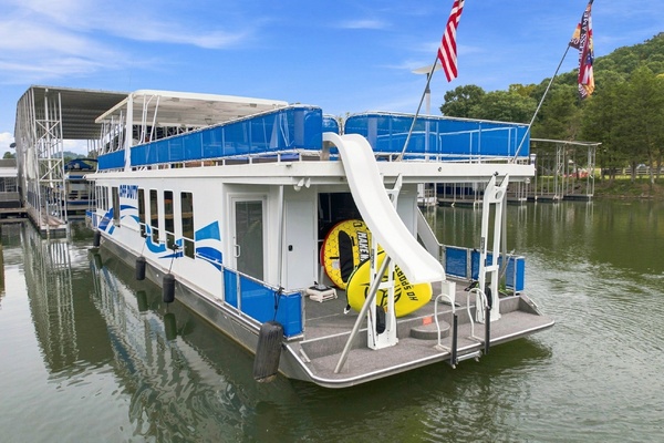 OFF DUTY 77ft Sumerset Yacht For Sale