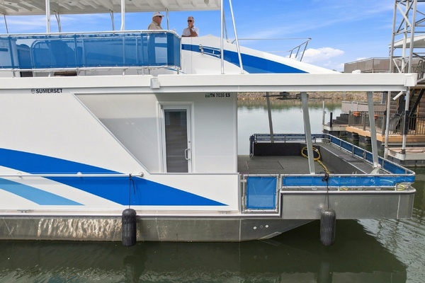 OFF DUTY 77ft Sumerset Yacht For Sale