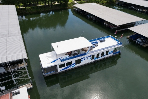 OFF DUTY 77ft Sumerset Yacht For Sale