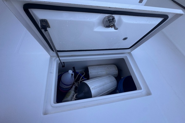 Agressive Move 33ft Regulator Yacht For Sale