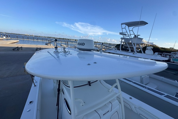 Agressive Move 33ft Regulator Yacht For Sale