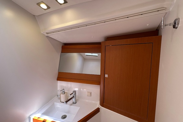 48ft Beneteau Yacht For Sale