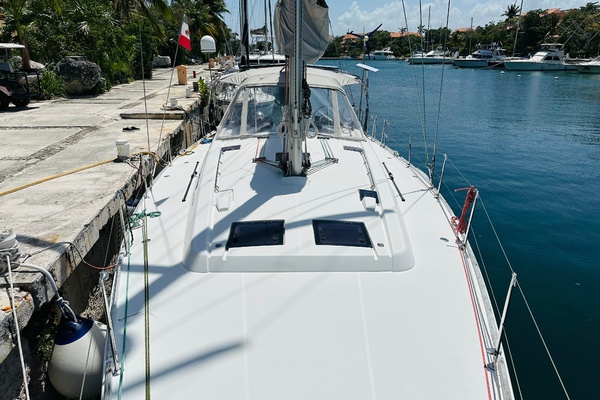 48ft Beneteau Yacht For Sale