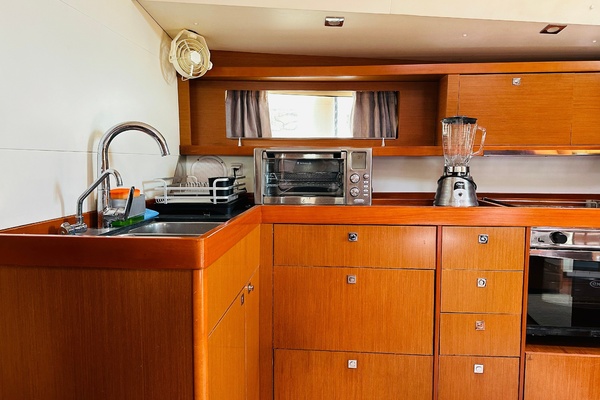 48ft Beneteau Yacht For Sale