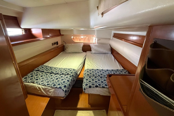 Beneteau Oceanis 58 Yacht For Sale