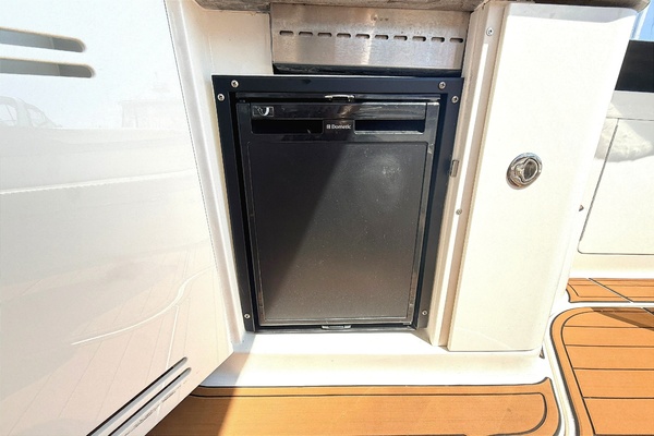 37ft Sea Ray Yacht For Sale