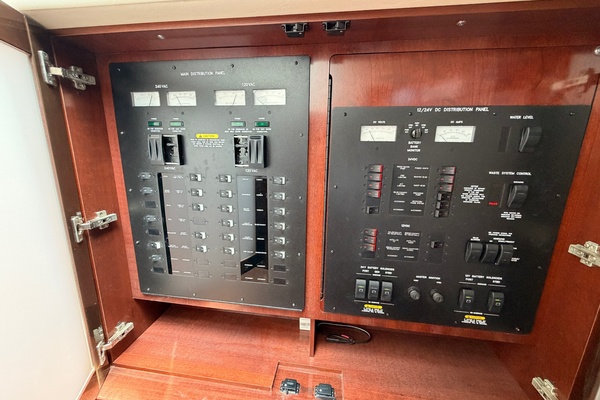 NARU 54ft Sea Ray Yacht For Sale