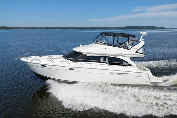 2008 Meridian 411 Sedan