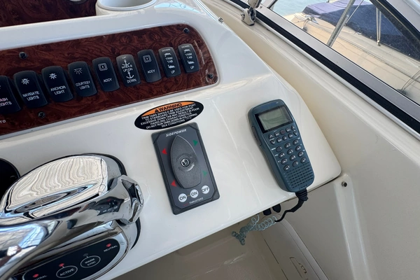Meridian 411 Sedan Yacht For Sale