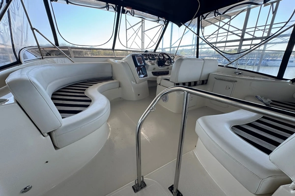 Meridian 411 Sedan Yacht For Sale