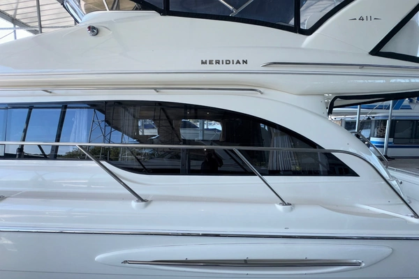 Meridian 411 Sedan Yacht For Sale