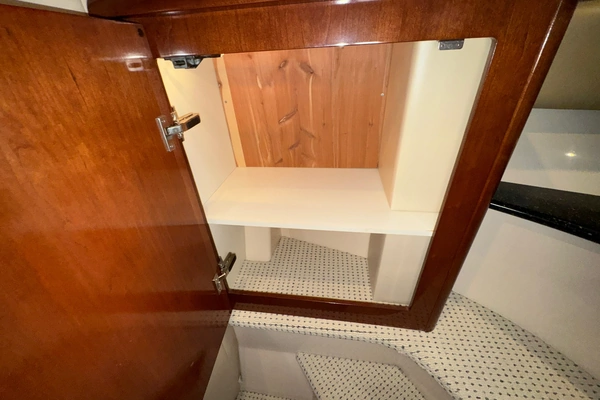 Meridian 411 Sedan Yacht For Sale