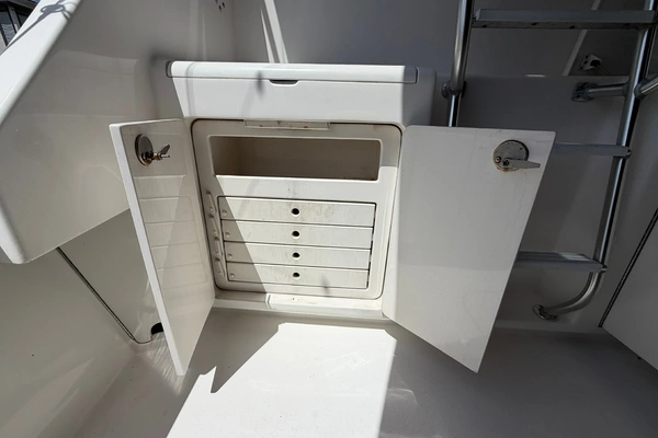 Post 50 Convertible Yacht For Sale