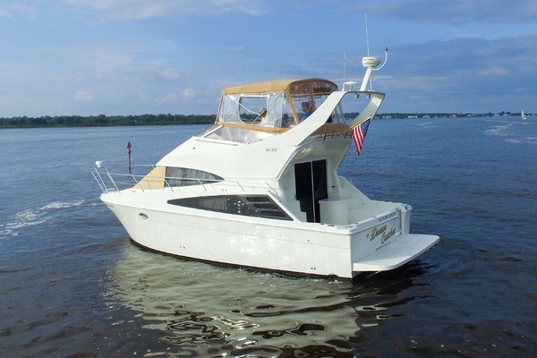 Dream Catcher 33ft Carver Yacht For Sale