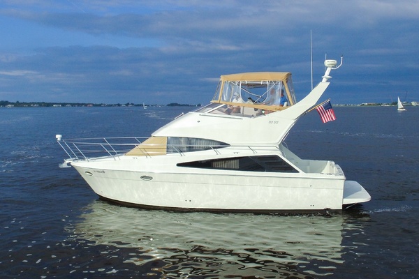 Dream Catcher 33ft Carver Yacht For Sale