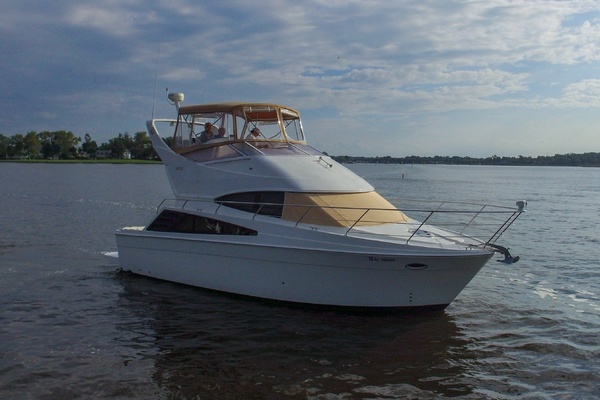 Dream Catcher 33ft Carver Yacht For Sale
