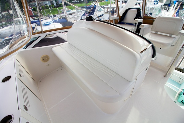 Dream Catcher 33ft Carver Yacht For Sale