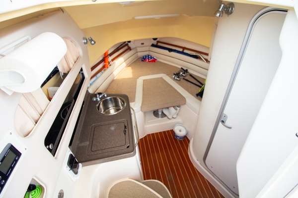 30ft Grady White Yacht For Sale