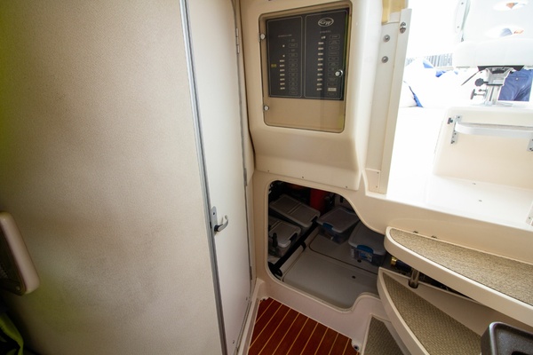 30ft Grady White Yacht For Sale