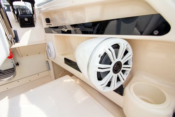 30ft Grady White Yacht For Sale
