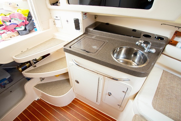 30ft Grady White Yacht For Sale