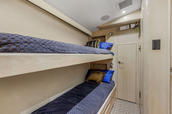 60ft Hatteras Yacht For Sale
