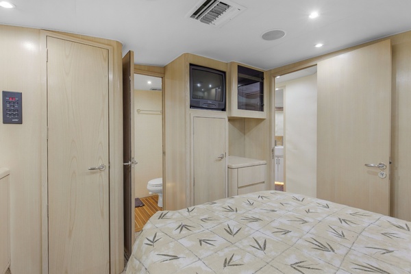 60ft Hatteras Yacht For Sale