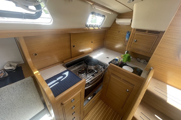 Umami 34ft Hallberg Rassy Yacht For Sale