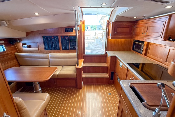 Casta Diva 50ft MJM Yacht For Sale