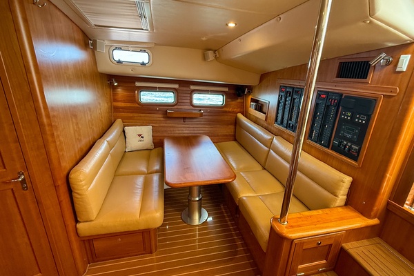 Casta Diva 50ft MJM Yacht For Sale