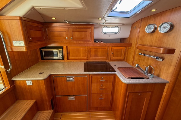 Casta Diva 50ft MJM Yacht For Sale