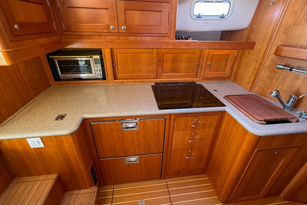Casta Diva 50ft MJM Yacht For Sale