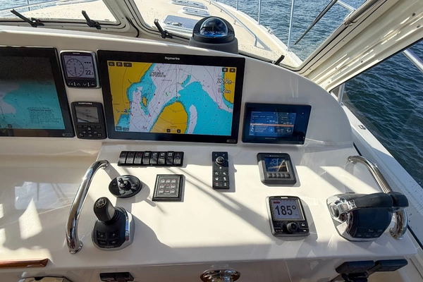 MJM 50z Yacht For Sale