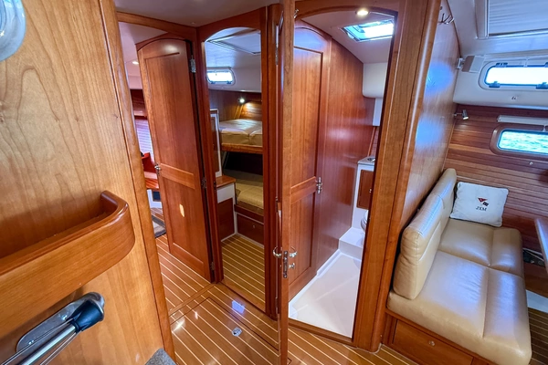 MJM 50z Yacht For Sale