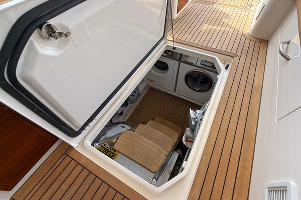 Casta Diva 50ft MJM Yacht For Sale