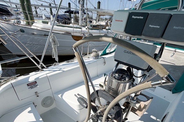 DRAGONFLY 36ft Catalina Yacht For Sale