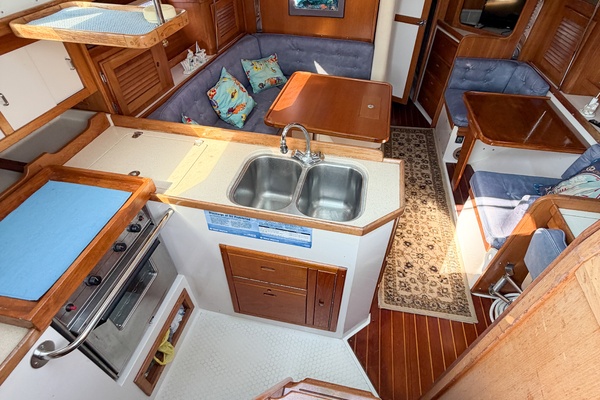 DRAGONFLY 36ft Catalina Yacht For Sale