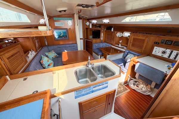 DRAGONFLY 36ft Catalina Yacht For Sale
