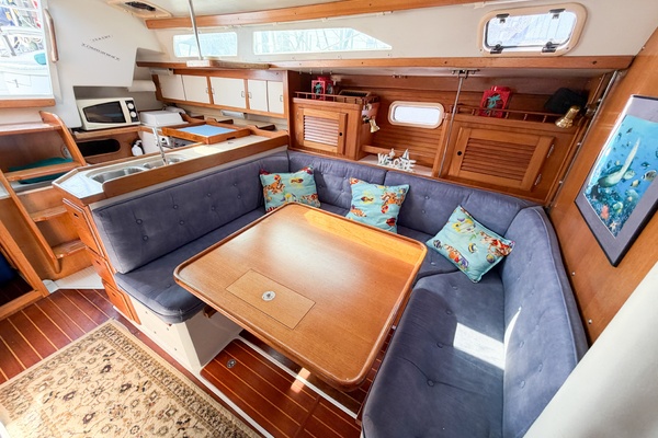 DRAGONFLY 36ft Catalina Yacht For Sale