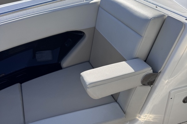 Divine Mer Sea 28ft Boston Whaler Yacht For Sale