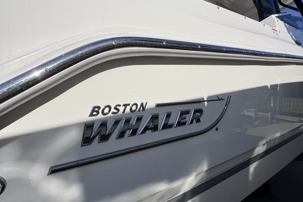 Divine Mer Sea 28ft Boston Whaler Yacht For Sale