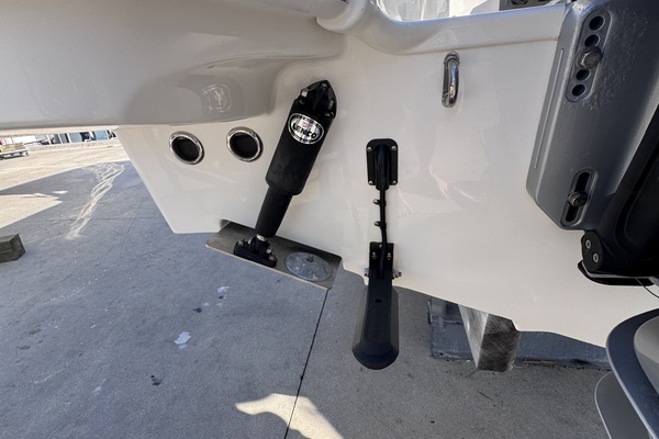 Divine Mer Sea 28ft Boston Whaler Yacht For Sale