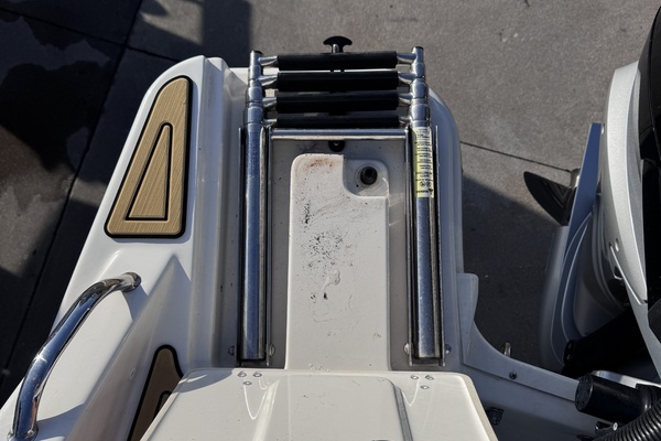 Divine Mer Sea 28ft Boston Whaler Yacht For Sale
