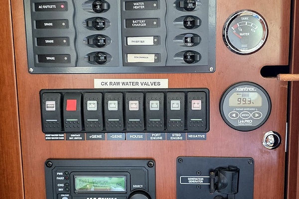 Gracie May 42ft Beneteau Yacht For Sale