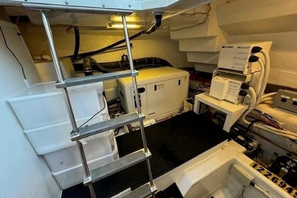 Marquis 55 LS Yacht For Sale