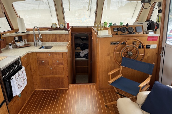 39ft Mainship Yacht For Sale