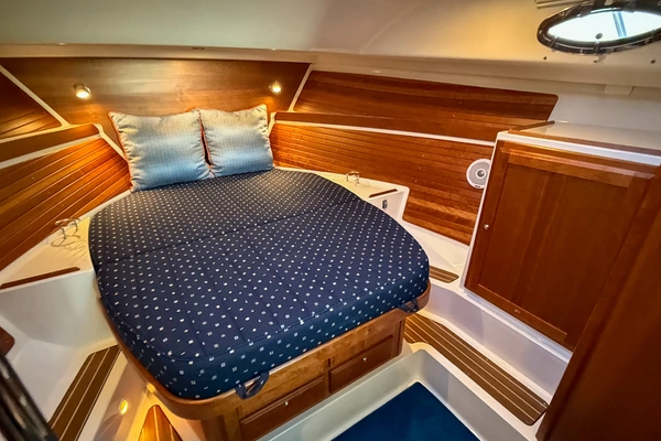 Back Cove 34 Yacht For Sale