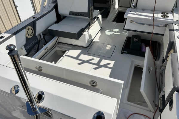 24ft Blackfin Yacht For Sale