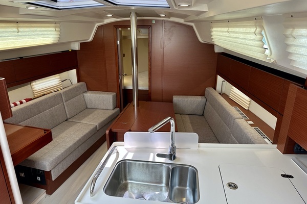 5K on the Bay 35ft Hanse Yacht For Sale