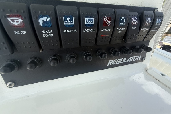 23ft Regulator Yacht For Sale
